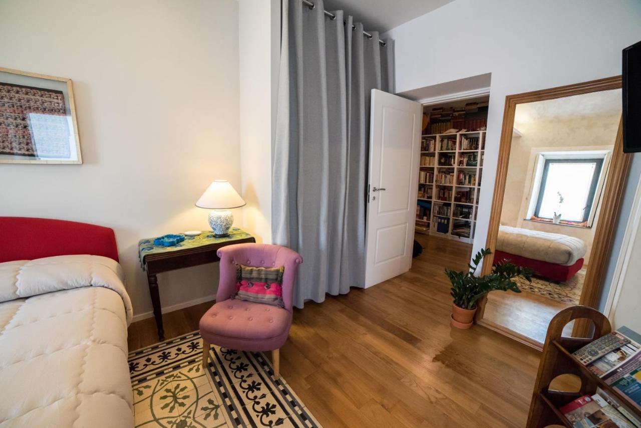 Le Rondini Della Pietrasanta Apartment เนเปิลส์ ภายนอก รูปภาพ