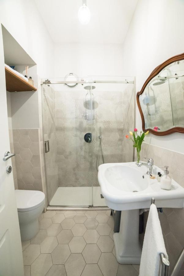 Le Rondini Della Pietrasanta Apartment เนเปิลส์ ภายนอก รูปภาพ