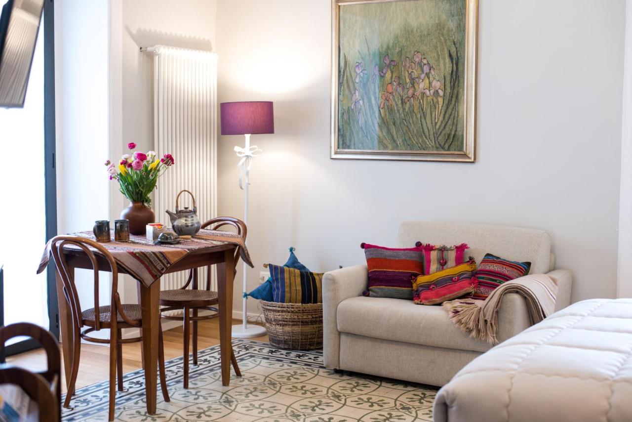 Le Rondini Della Pietrasanta Apartment เนเปิลส์ ภายนอก รูปภาพ