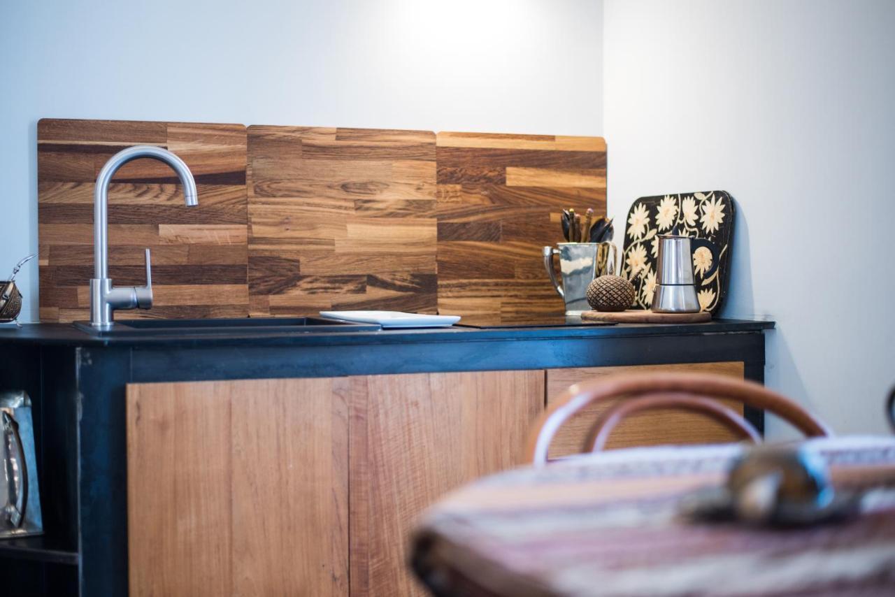 Le Rondini Della Pietrasanta Apartment เนเปิลส์ ภายนอก รูปภาพ